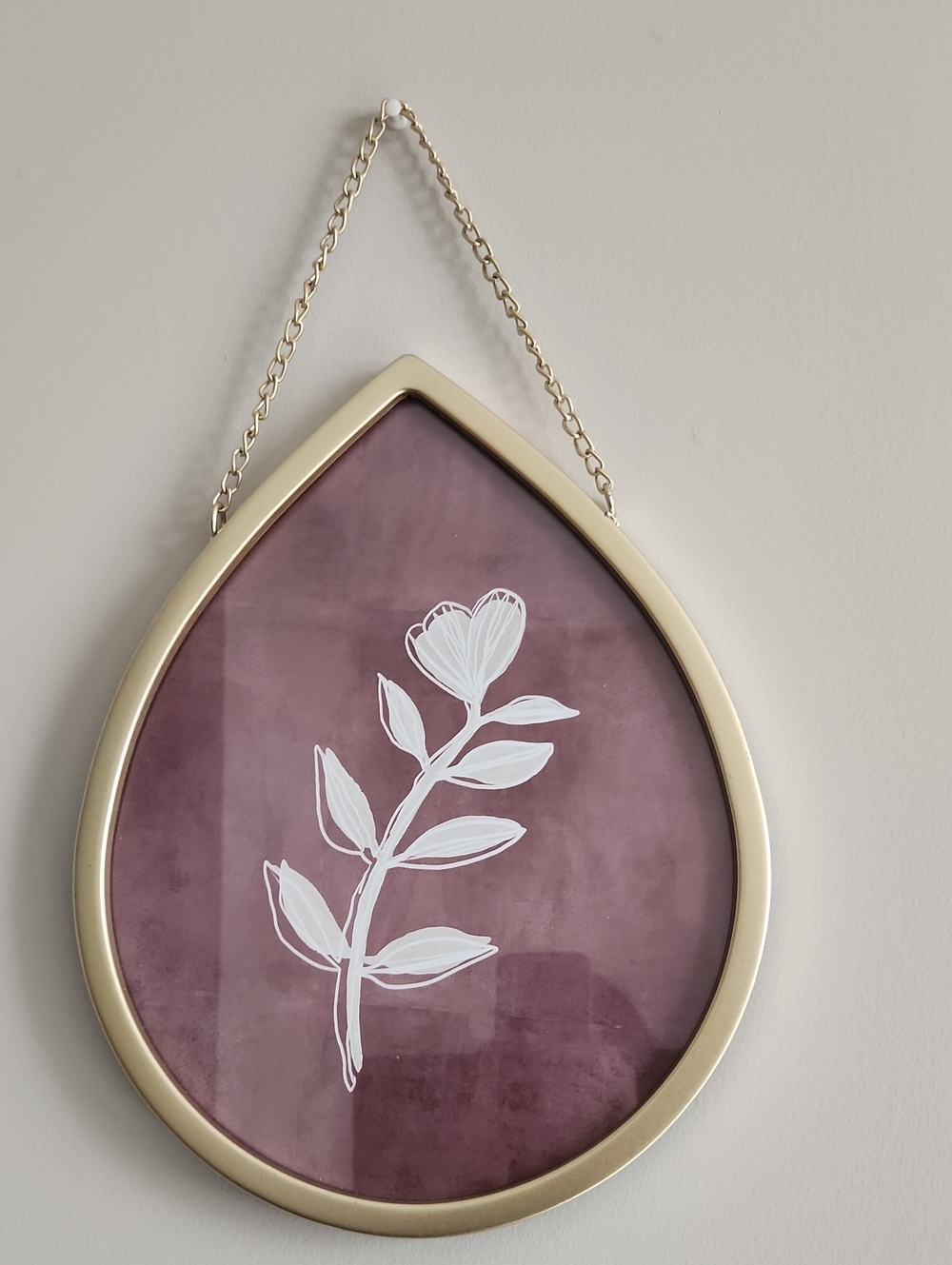 Gold Frame Teardrop Wall Art with Mauve Floral Print